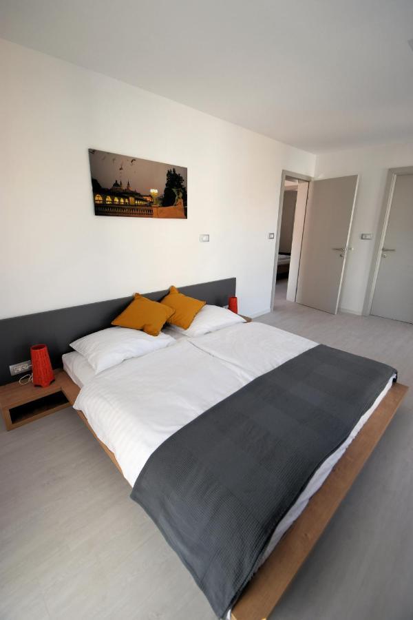Deluxe Apartamento *